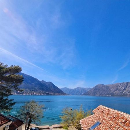 Lovely Apartment Jovan 3,With A View Of The Bay And Free Wi-Fi Kotor Eksteriør billede