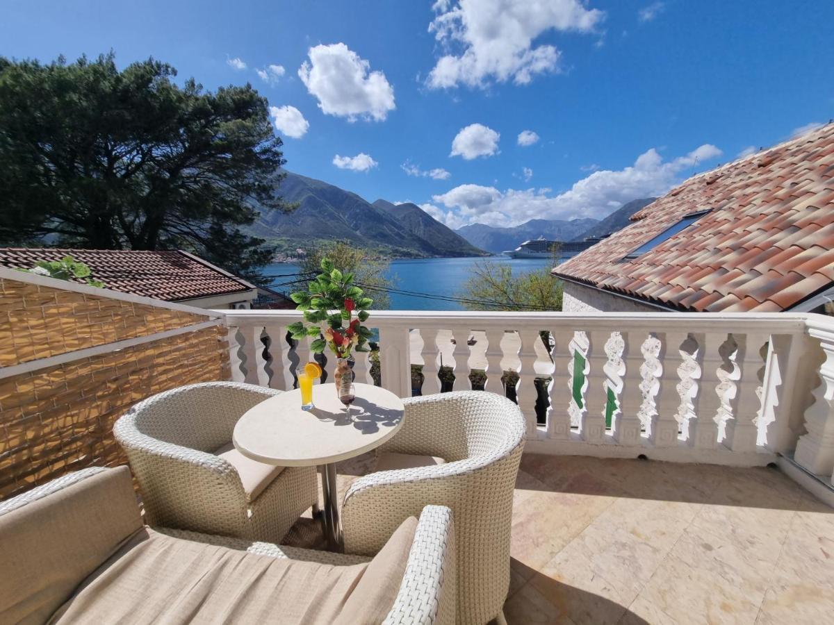 Lovely Apartment Jovan 3,With A View Of The Bay And Free Wi-Fi Kotor Eksteriør billede