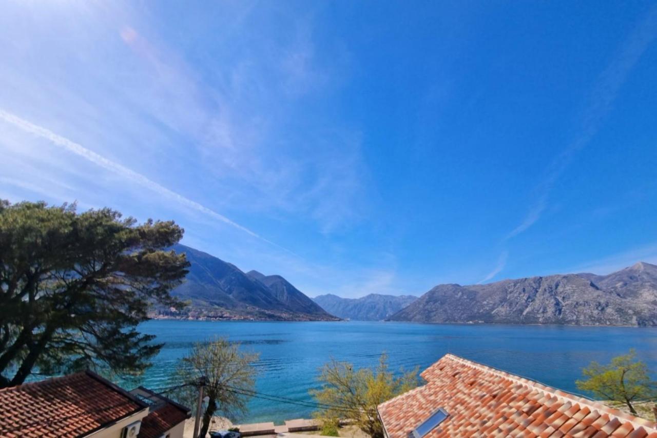 Lovely Apartment Jovan 3,With A View Of The Bay And Free Wi-Fi Kotor Eksteriør billede